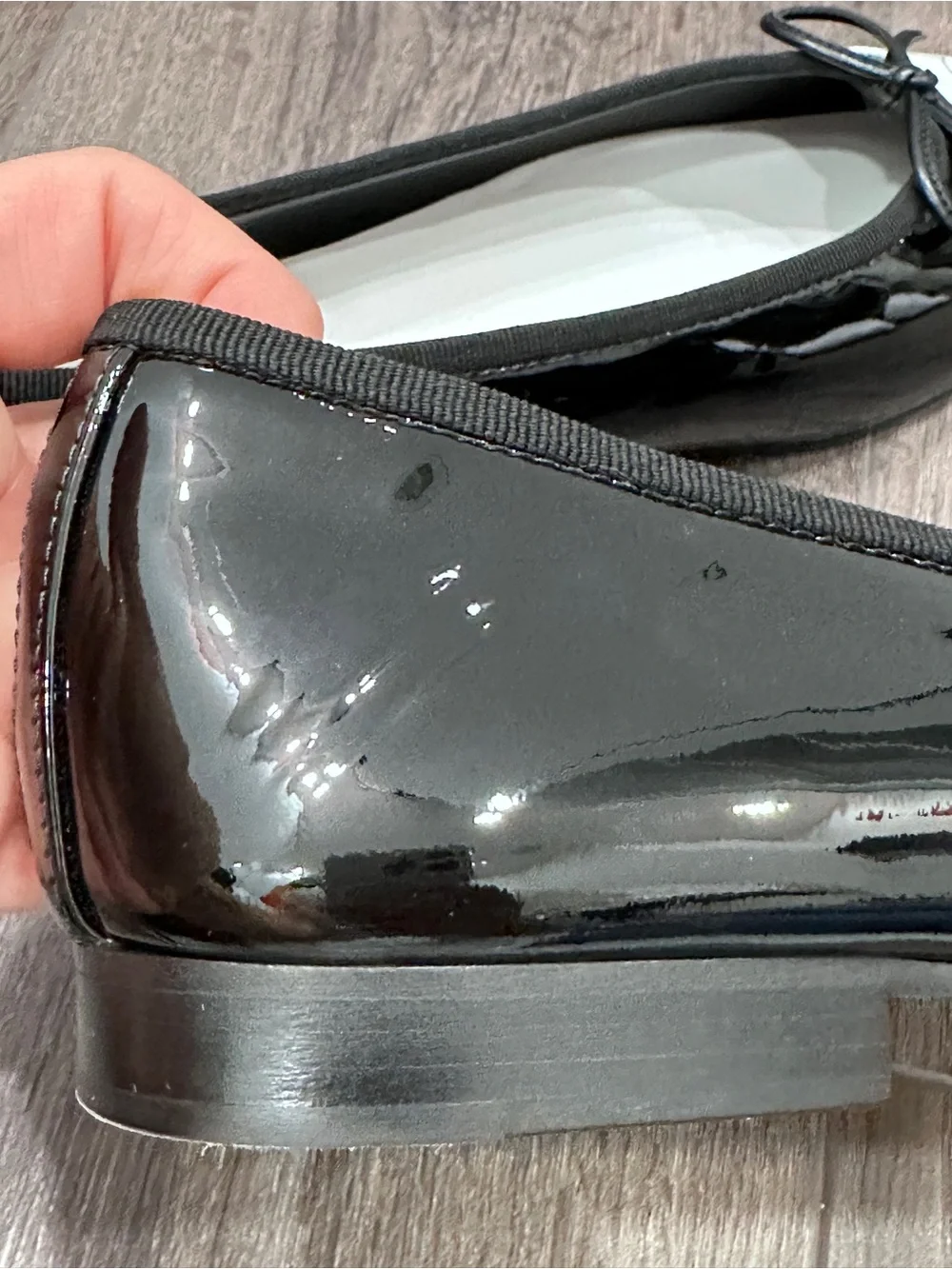 NEW 2026 CHANEL BLACK PATENT LEATHER WHITE CC LOGO CAPTOE BALLET FLATS 38.5C